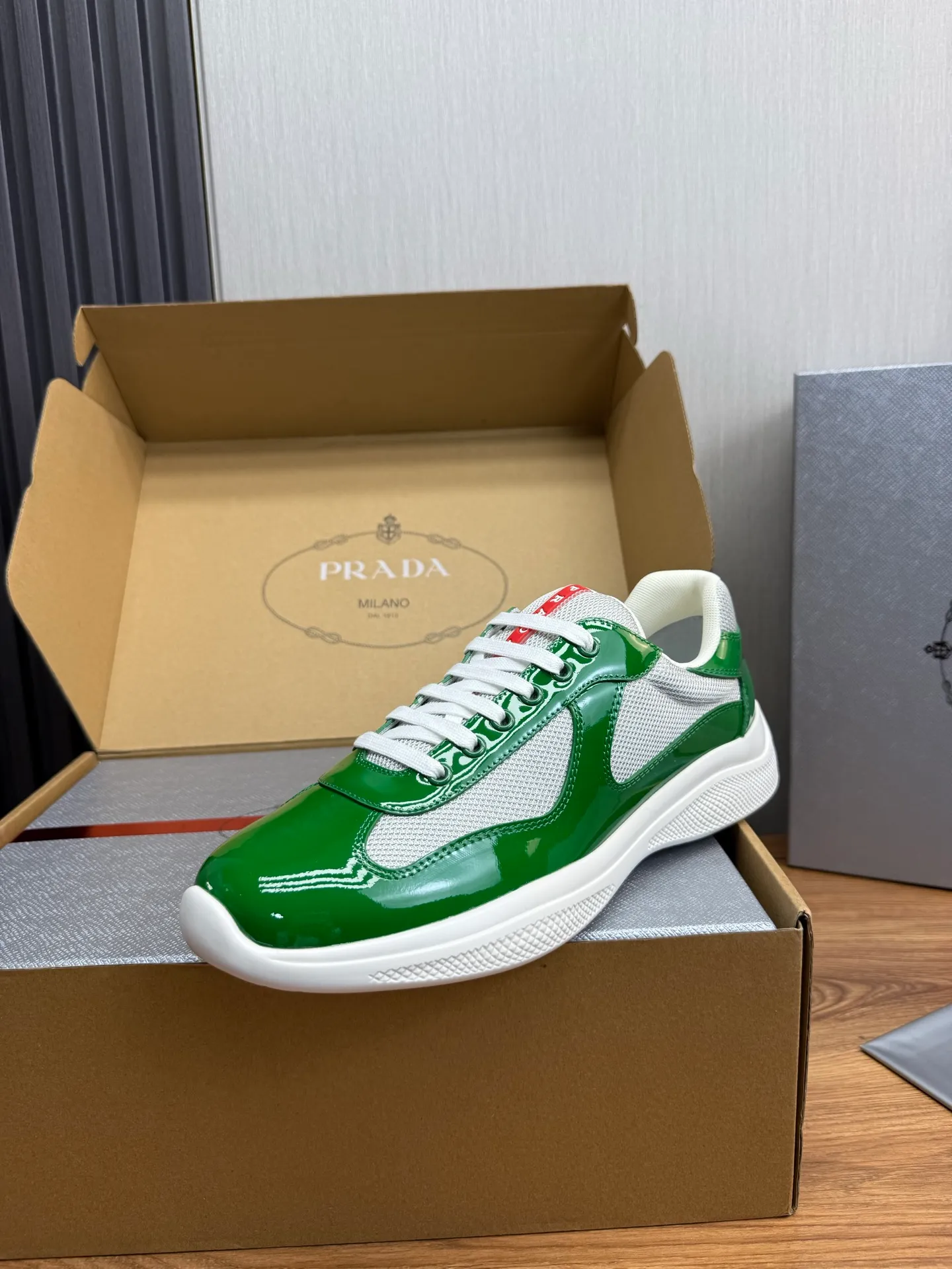 Men's shoes 640💰 [PRADA] Hot selling items🔥Must be recommended every day~~ Official website synchronized, 1:1 high quality shipments✔️ Imported cowhide fabric, rubber material + cowhide lining, original bottom, high-end airplane box packaging🎁 38-45 (38.45 custom-made, non-returnable)